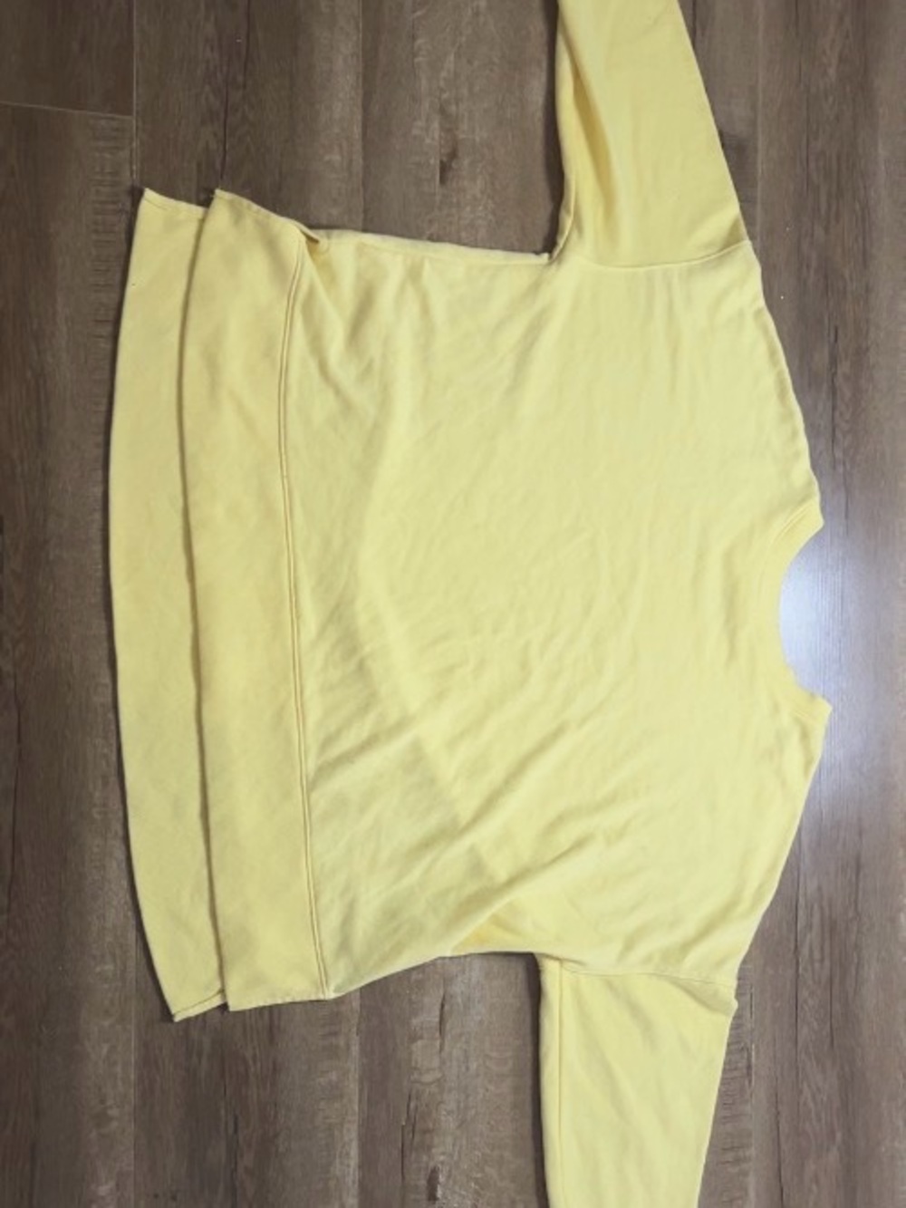 Time and Tru Pale Yellow Crewneck Sweatshirt